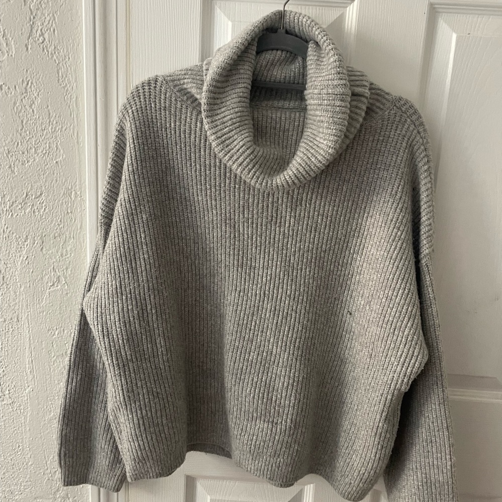 Over sized grey turtleneck sweater